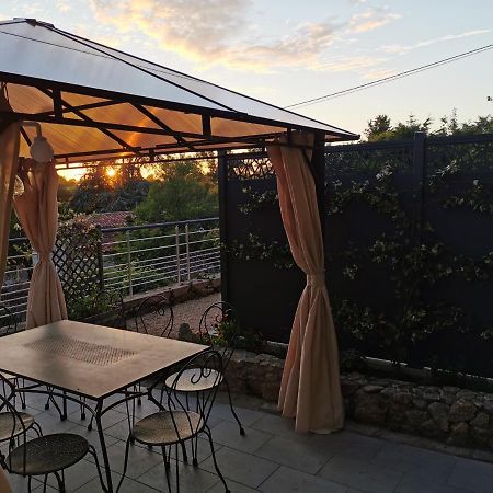 Logis Des Douves Bed and Breakfast Tiffauges Buitenkant foto
