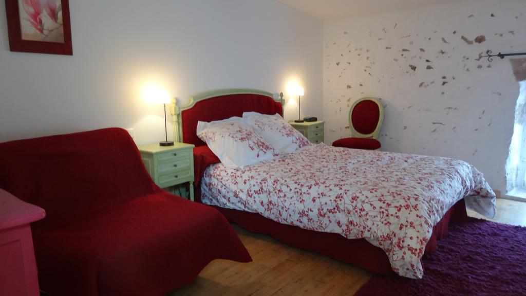 Logis Des Douves Bed and Breakfast Tiffauges Buitenkant foto