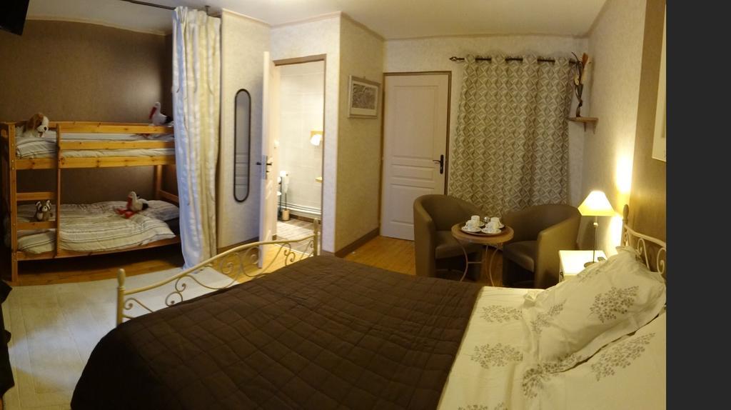 Logis Des Douves Bed and Breakfast Tiffauges Buitenkant foto