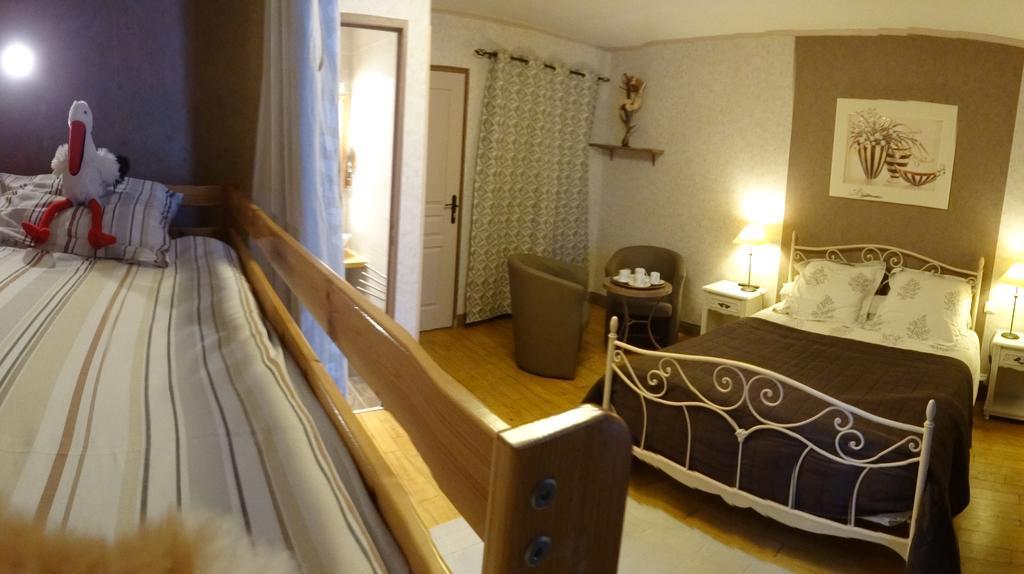 Logis Des Douves Bed and Breakfast Tiffauges Buitenkant foto