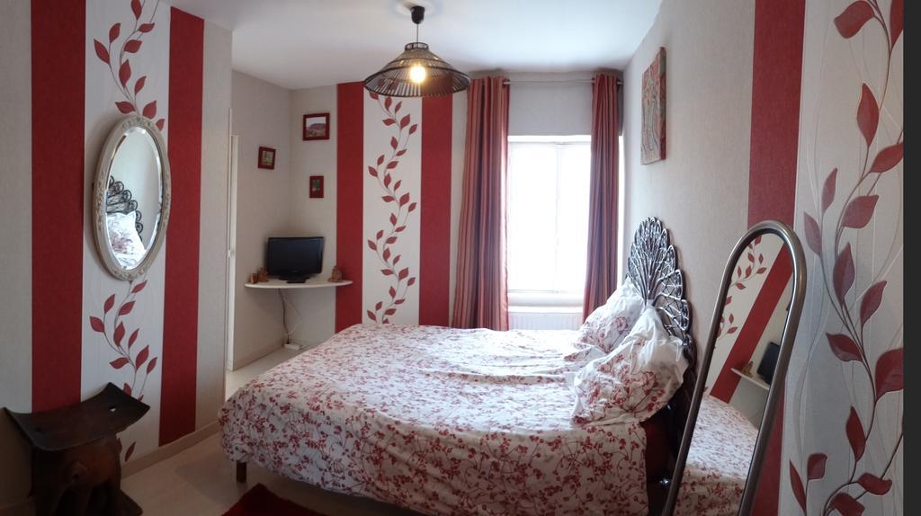 Logis Des Douves Bed and Breakfast Tiffauges Buitenkant foto